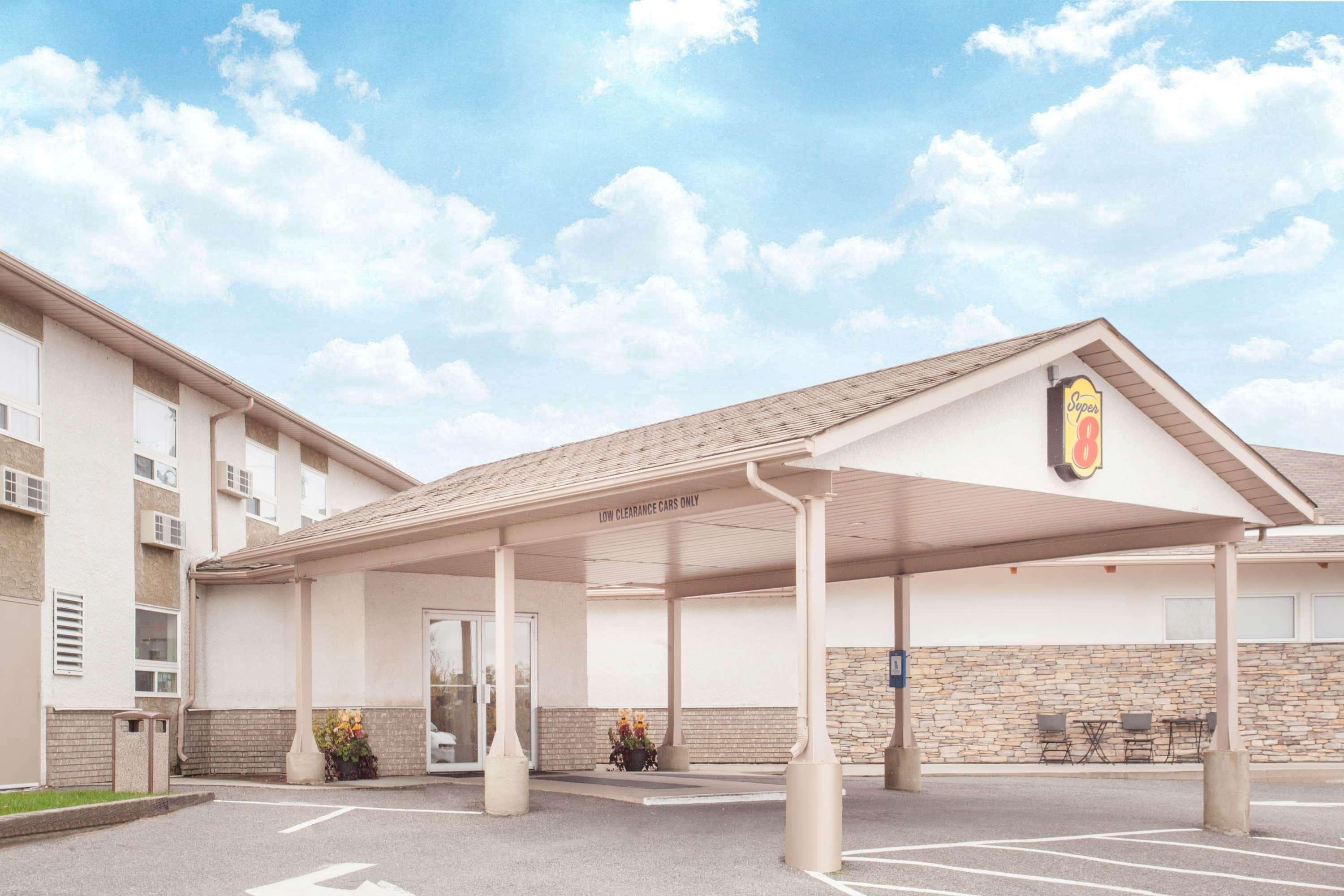 Hotel Super 8 By Wyndham Kenora Zewnętrze zdjęcie