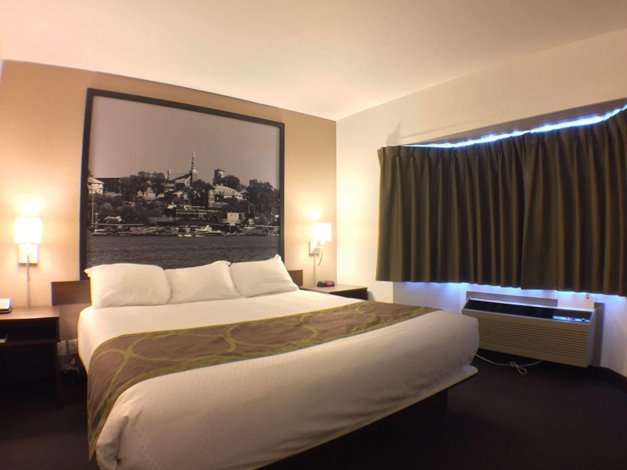 Hotel Super 8 By Wyndham Kenora Zewnętrze zdjęcie
