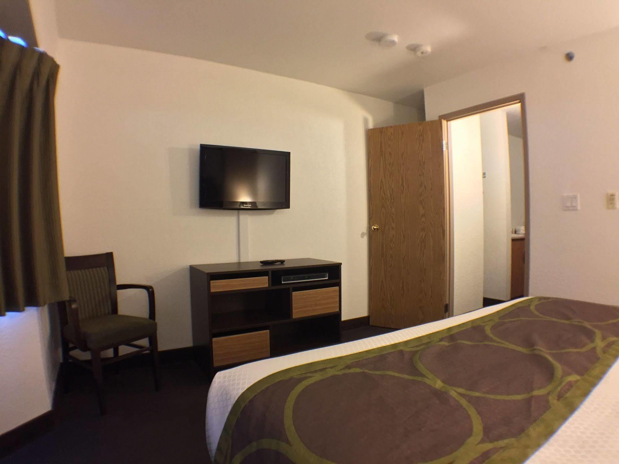 Hotel Super 8 By Wyndham Kenora Zewnętrze zdjęcie